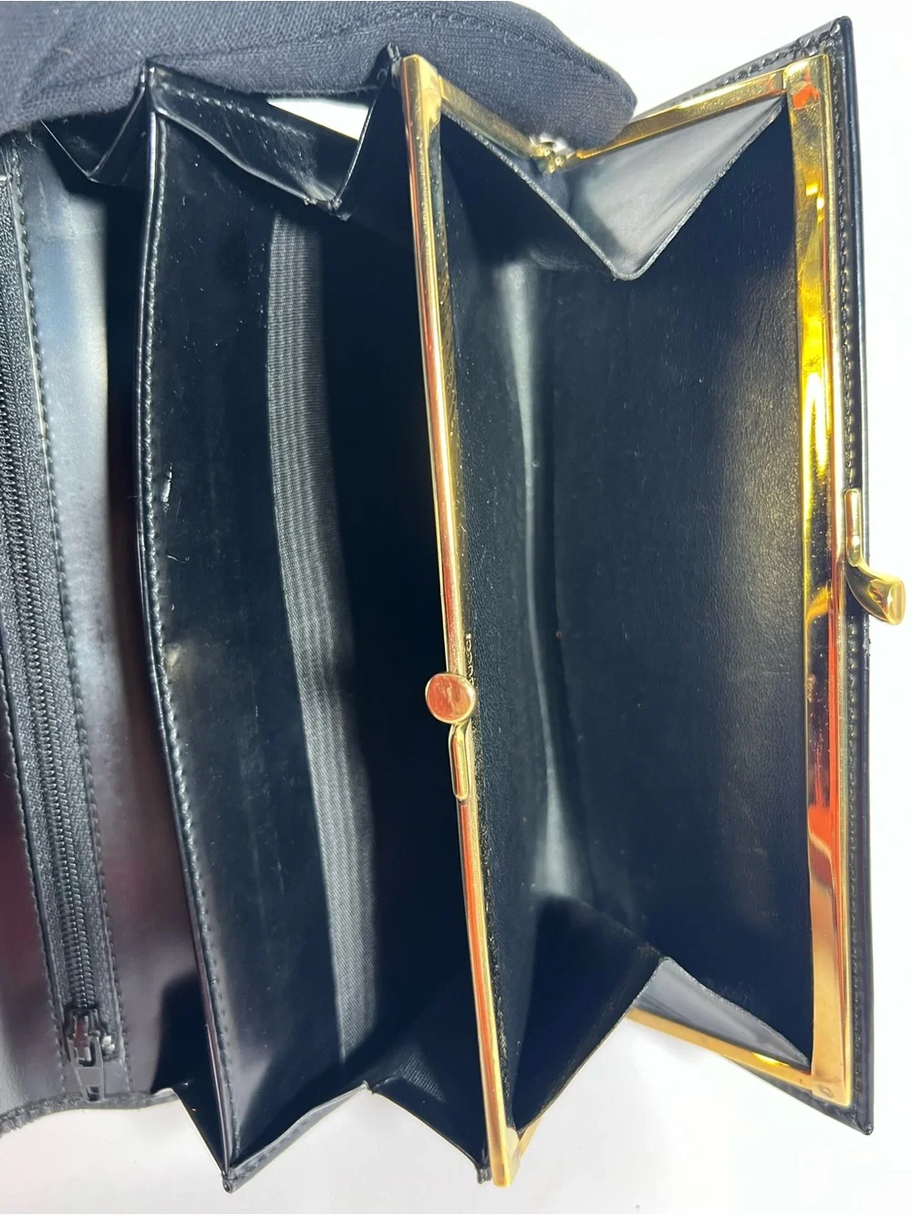 1260: Gucci Vintage Black Leather Long Bifold Wallet Italy